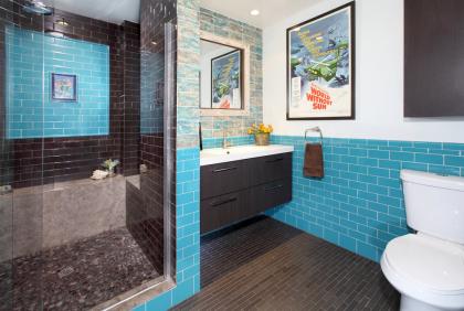 синяя мозаика в ванной4.jpg